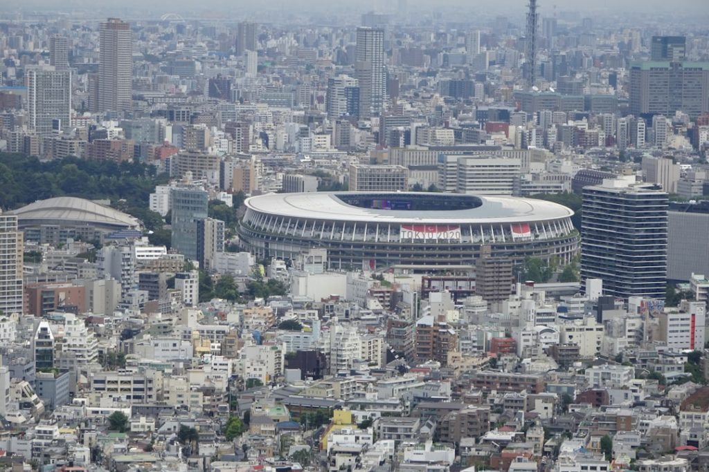 東京・阪神競馬場の馬場状況レース予想ガイド