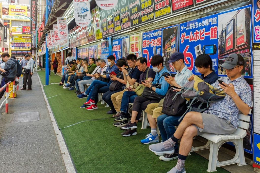 フォーエバーヤング、函館競馬場に入厩